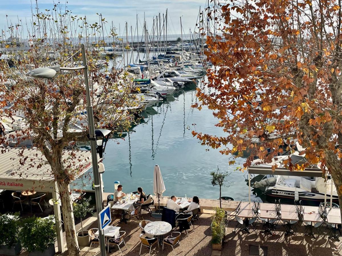 Le Petit Pinson Meerblick Port Golfe Juan Esterno foto